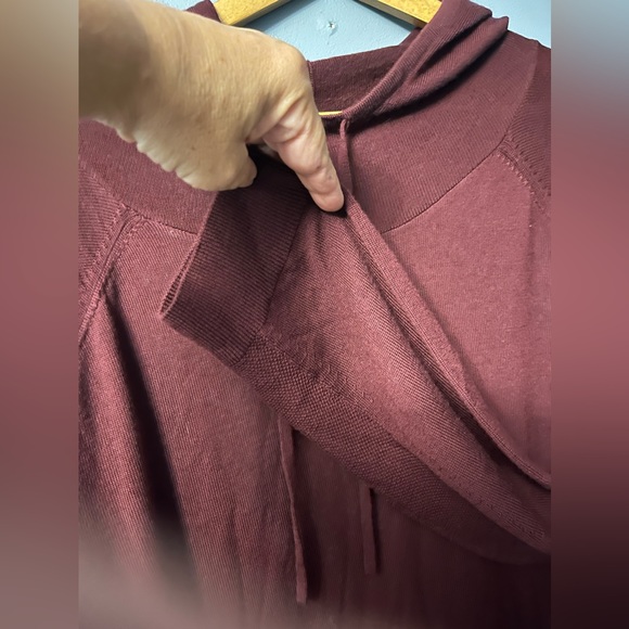 Deep Burgundy Away Hoodie w/ Nexk Cozyness & Kangaroo 🦘 Pockets w/ Zippers!! - Picture 2 of 8